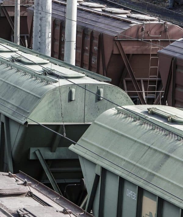 Инвестиции в вагоны | ЖД перевозки грузов вагонами | Rail freight services in Kazakhstan, Asia, CIS, Baltic countries: cost-effective freight transport solutions of JSC Eranium, a trusted covered wagon operator
